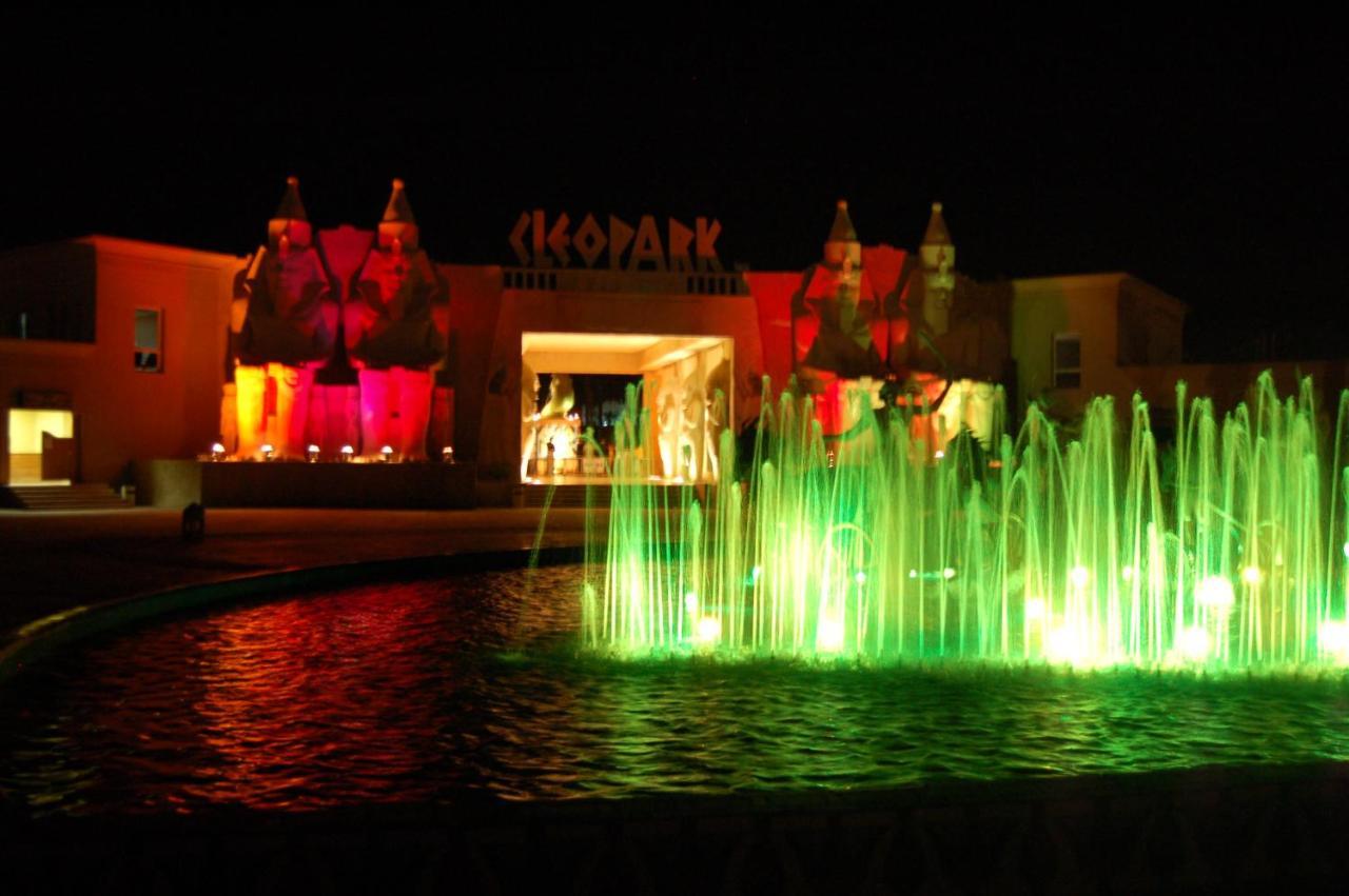 Sharm Dreams Vacation Club - Aqua Park Hotel Ngoại thất bức ảnh Fountains at the entrance of the resort