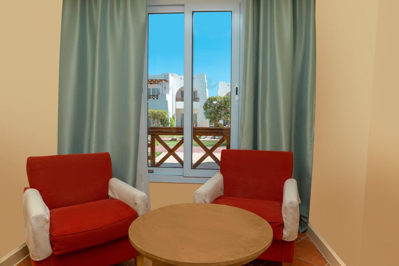 Sharm Dreams Vacation Club - Aqua Park Hotel Ngoại thất bức ảnh A room at the hotel