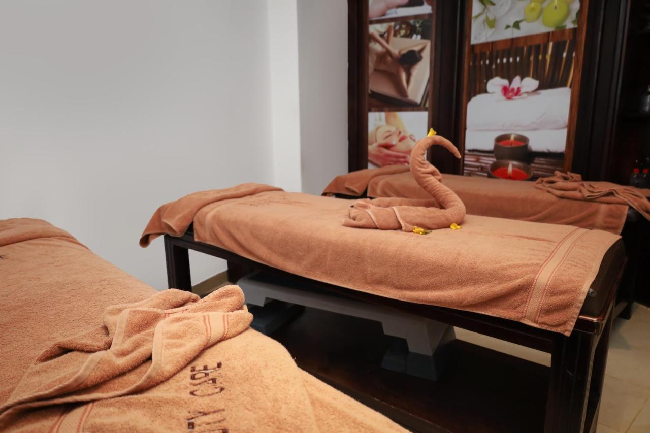 Sharm Dreams Vacation Club - Aqua Park Hotel Ngoại thất bức ảnh Thai massage beds