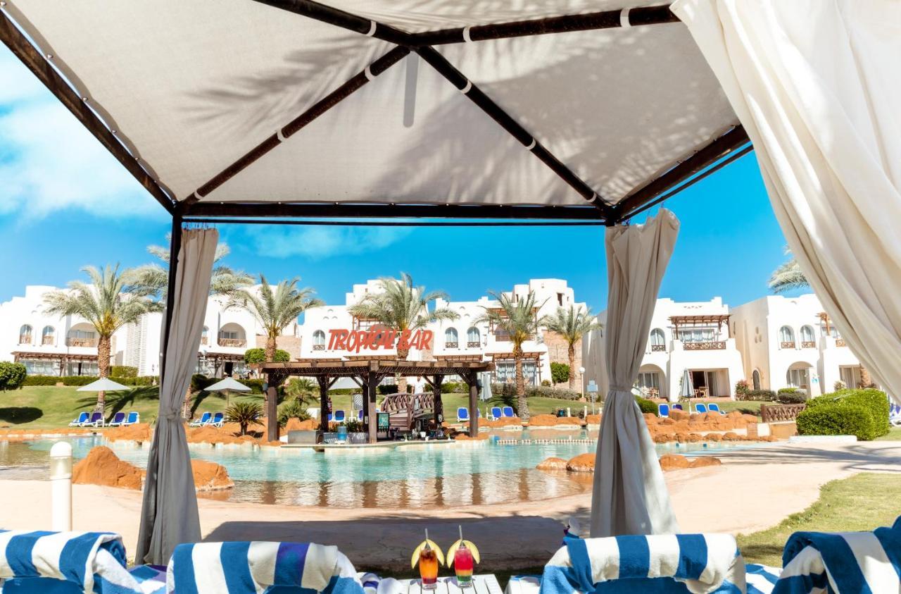 Sharm Dreams Vacation Club - Aqua Park Hotel Ngoại thất bức ảnh The swimming pool at the hotel