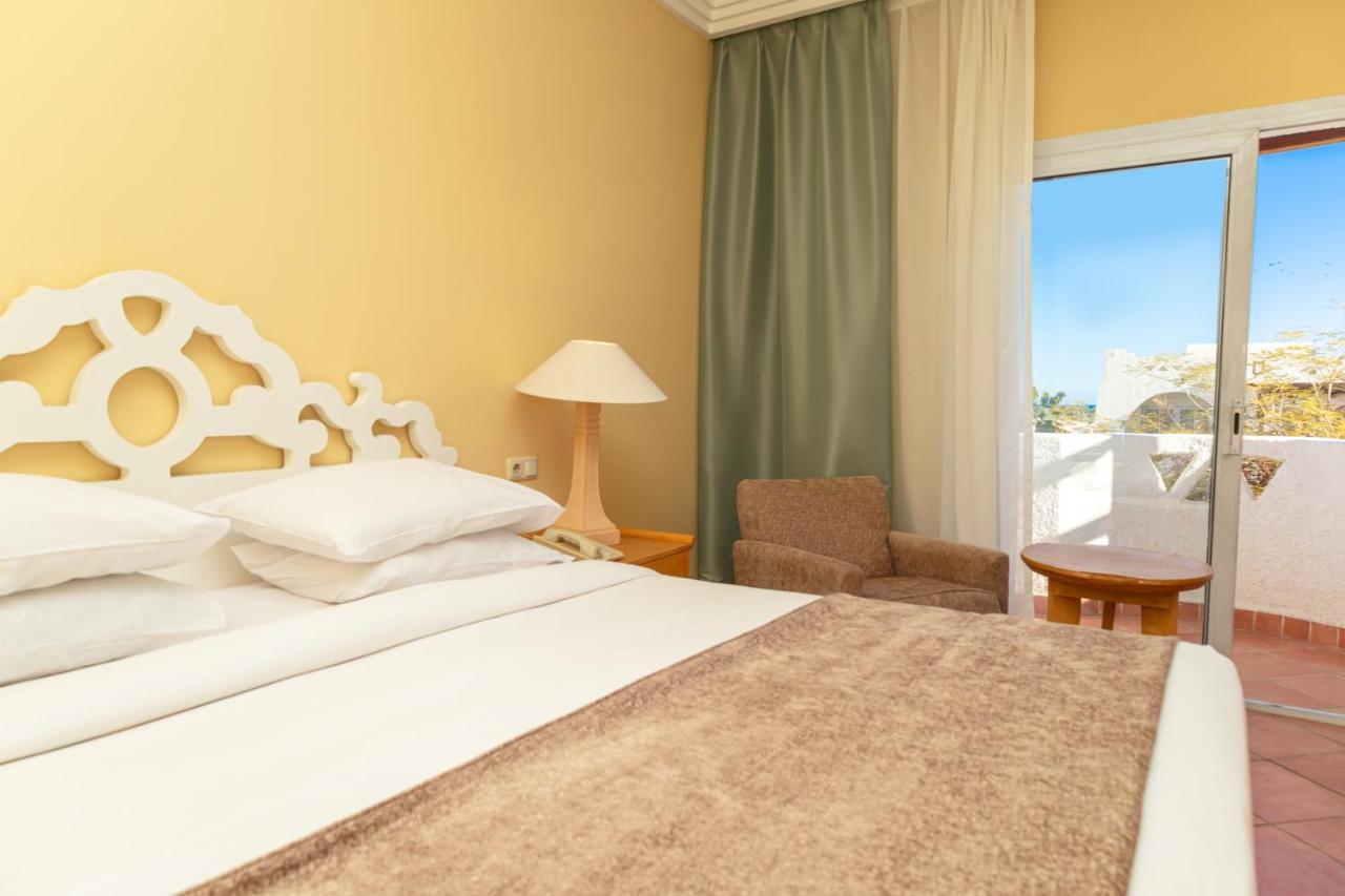 Sharm Dreams Vacation Club - Aqua Park Hotel Ngoại thất bức ảnh A bedroom at the hotel
